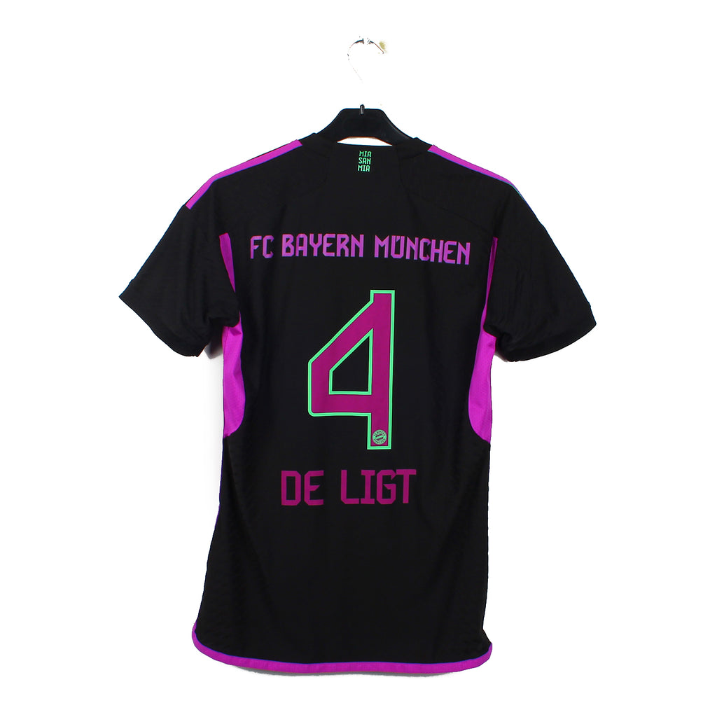 2023/24 - Bayern Munich - De Ligt #4 (S) [pro]