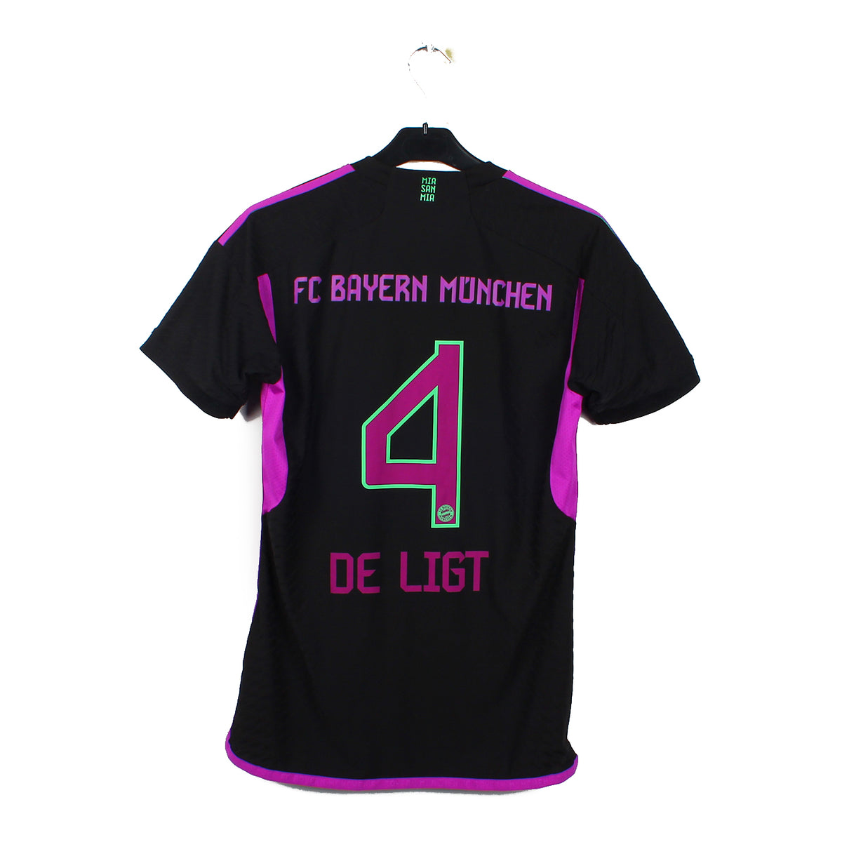 2023/24 - Bayern Munich - De Ligt #4 (S) [pro]