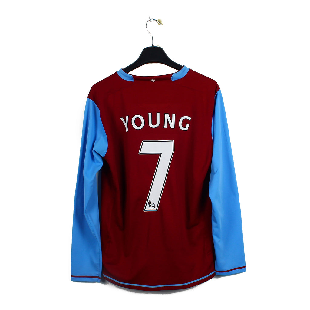 2007/08 - Aston Villa - Young #7 (M)