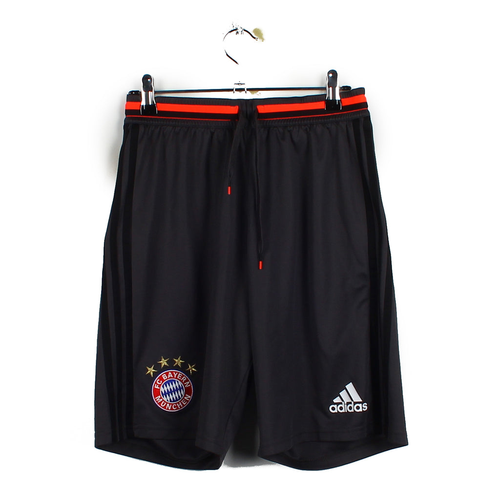 2016/17 - Bayern Munich (S)