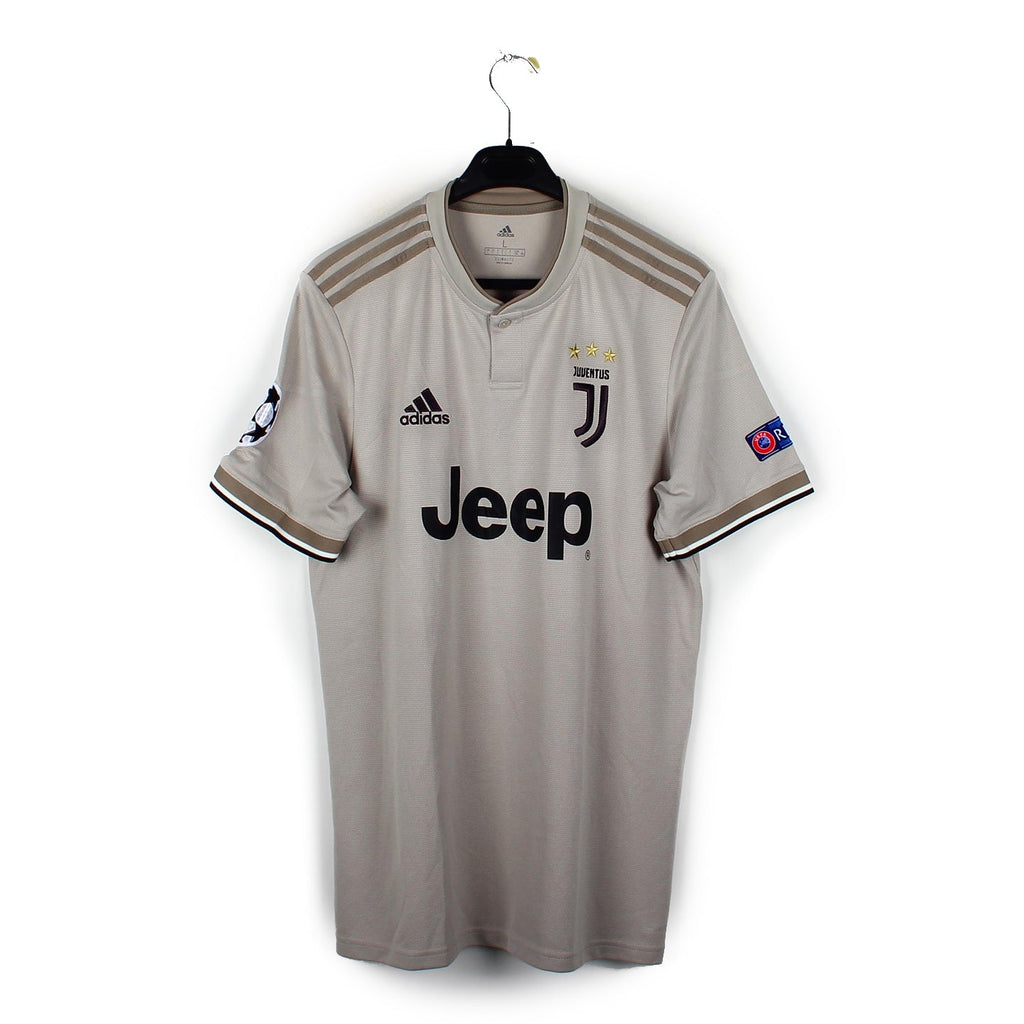 2018/19 - Juventus - Emre Can #23 (L)