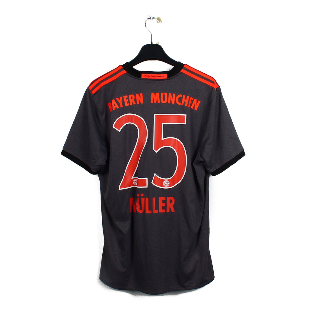 2016/17 - Bayern Munich - Muller #25 (L)