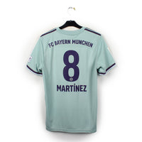 2018/19 - Bayern Munich - Martinez #8 (L)