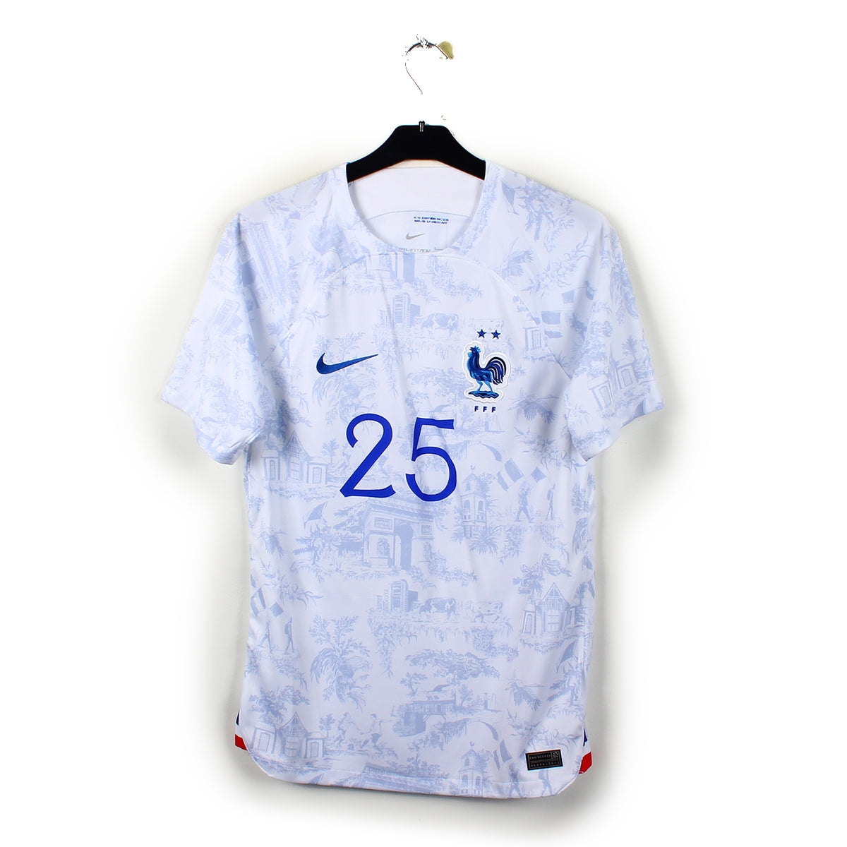 2022/23 - Equipe de France - Camavinga #25 (L)