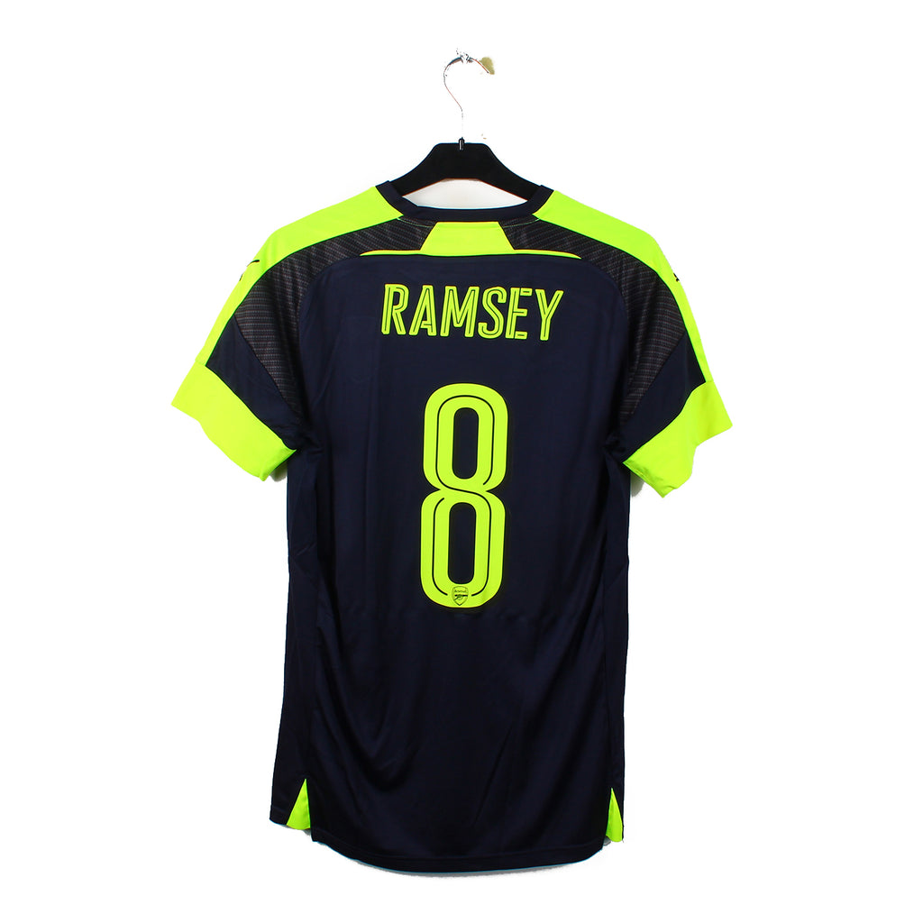 2016/17 - Arsenal FC - Ramsey #8 (M)