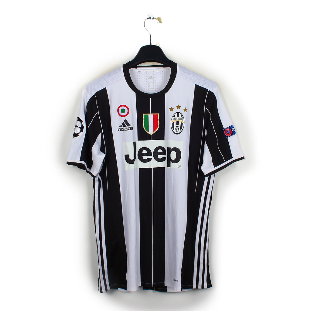 2016/17 - Juventus (M) [stock pro]