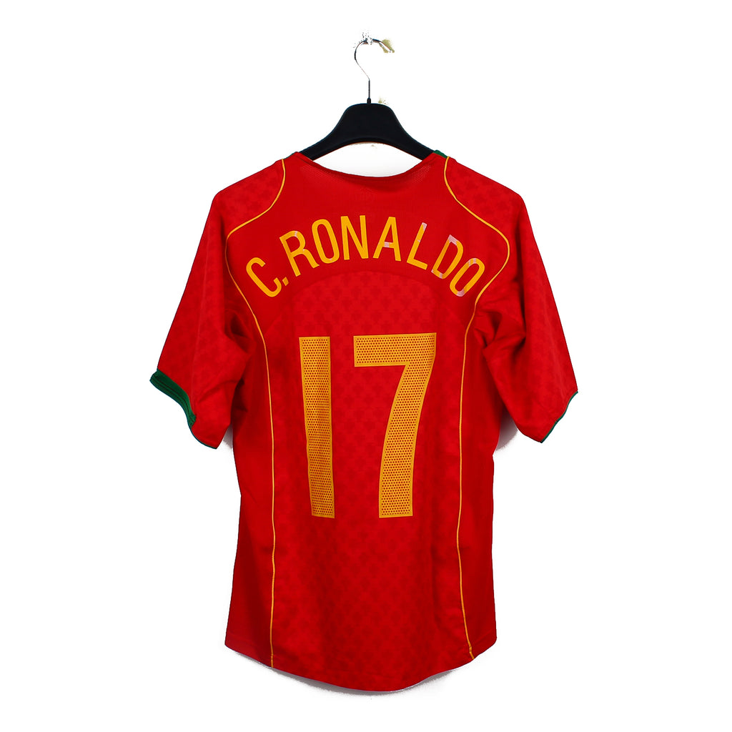 2004/06 - Portugal - C.Ronaldo #17 (M)