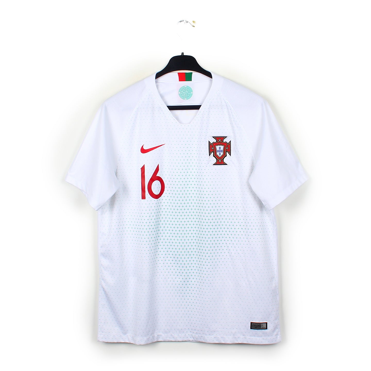 2018/19 - Portugal - Fernandes #16 (L)