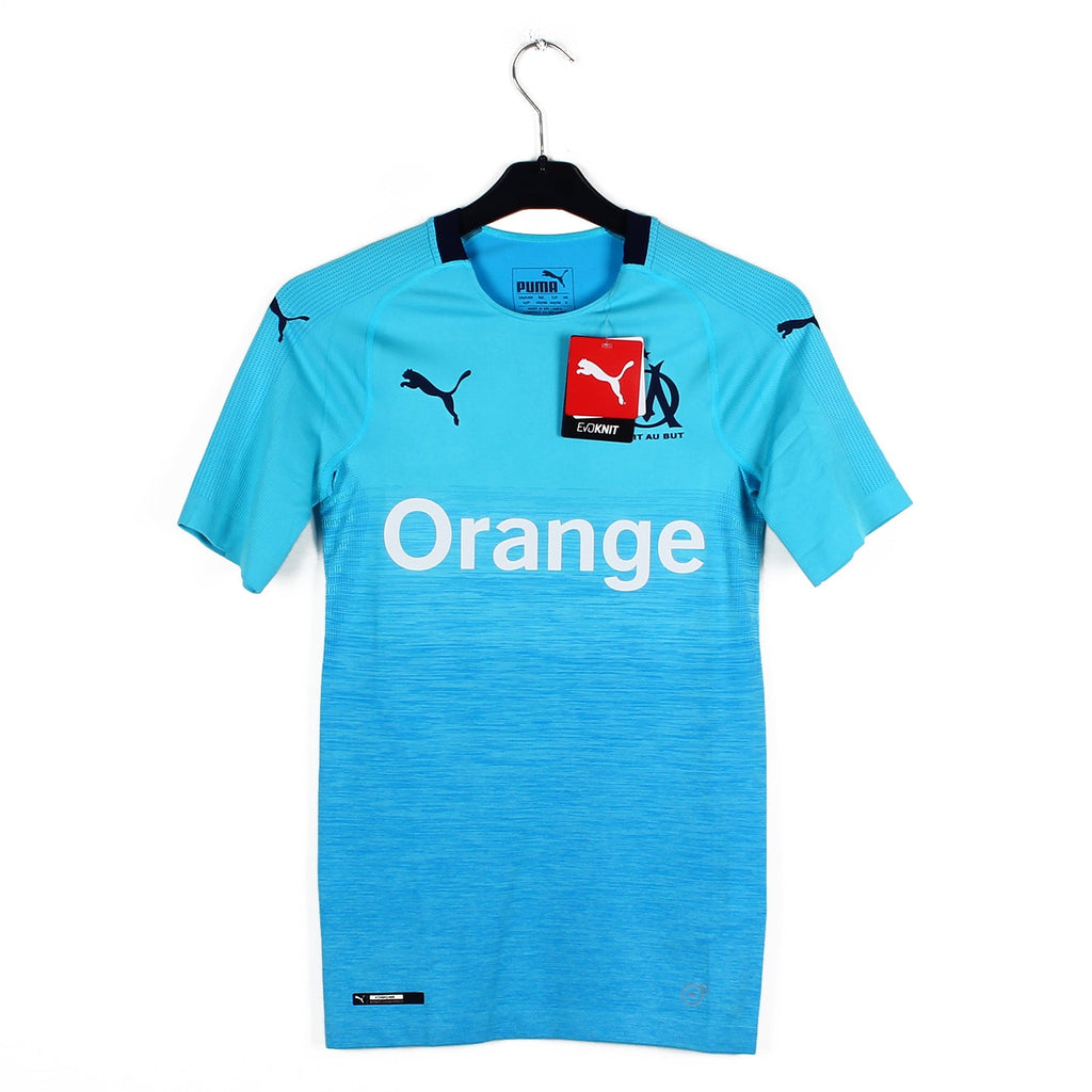 2018/19 - OM - L. Gustavo #19 (S) [pro]