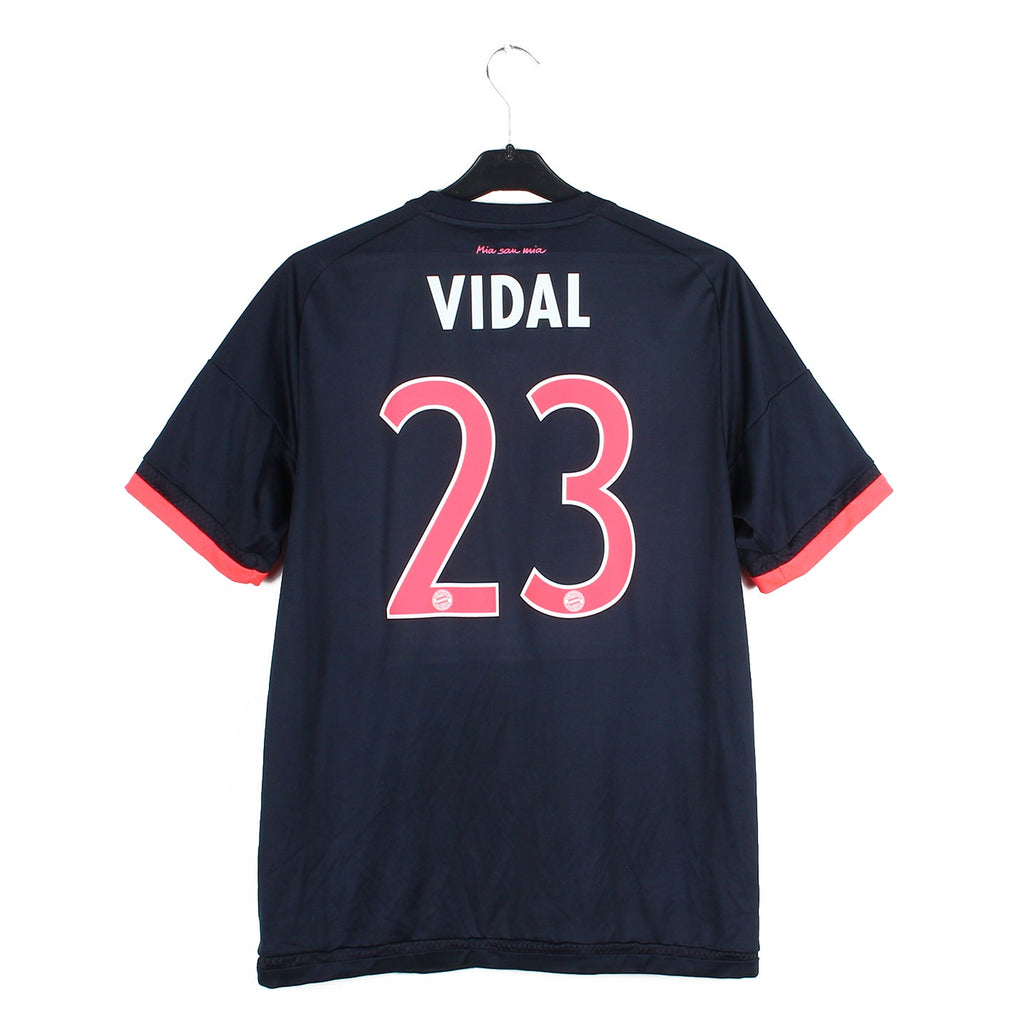 2015/16 - Bayern Munich - Vidal #23 (M)